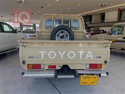 Toyota Land Cruiser Pickup